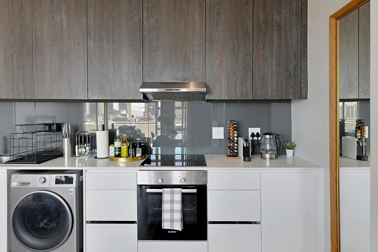 Lyra - Chic Urban Apartment Living In The Heart Of Cape Town 0*,  Güney Afrika