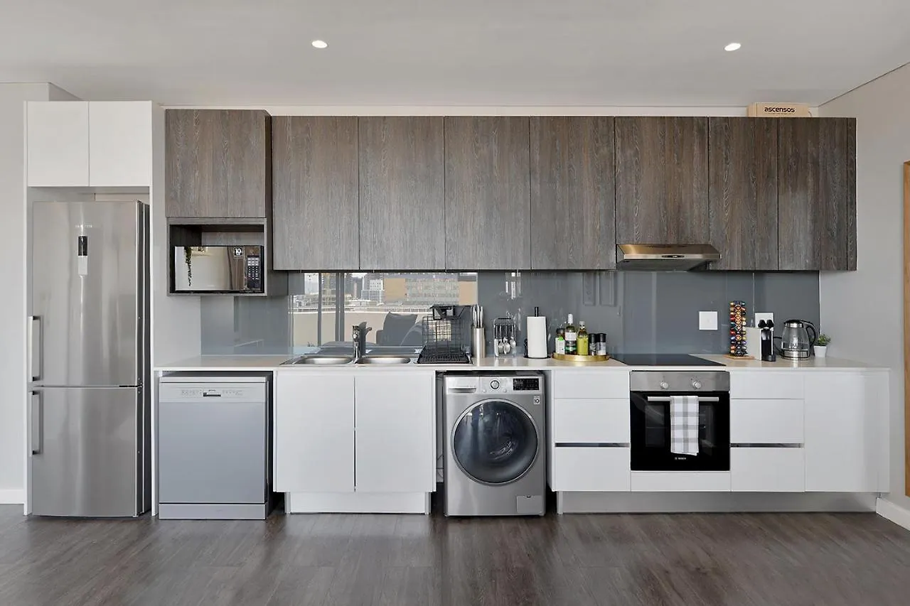 Lyra - Chic Urban Apartment Living In The Heart Of Cape Town