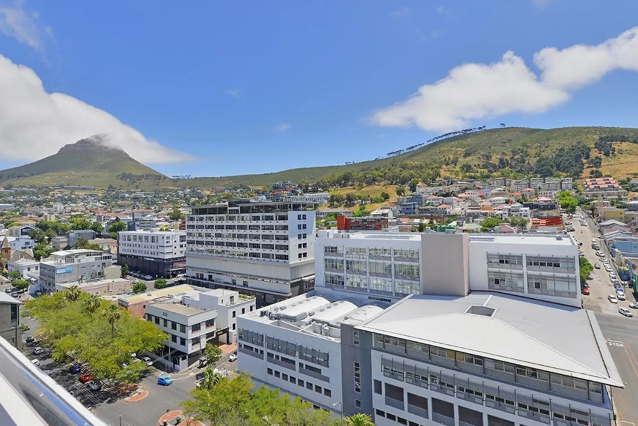 Lyra - Chic Urban Apartment Living In The Heart Of Cape Town 0*,  Güney Afrika